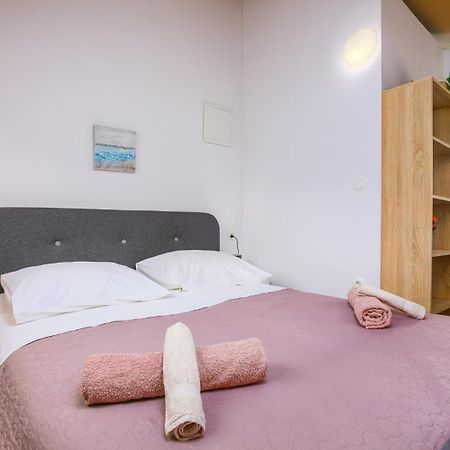 Prima Insula Glamping Hotel Brusici Luaran gambar