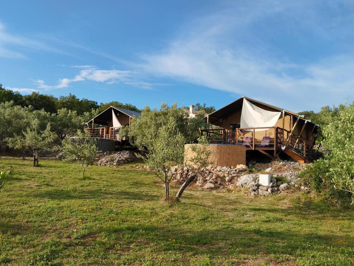 Prima Insula Glamping Hotel Brusici Luaran gambar