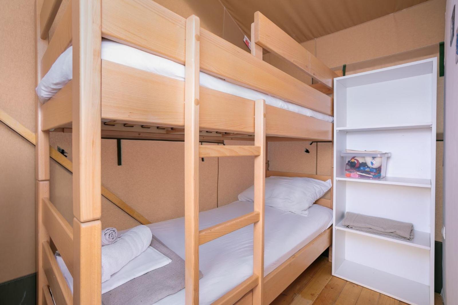Prima Insula Glamping Hotel Brusici Luaran gambar